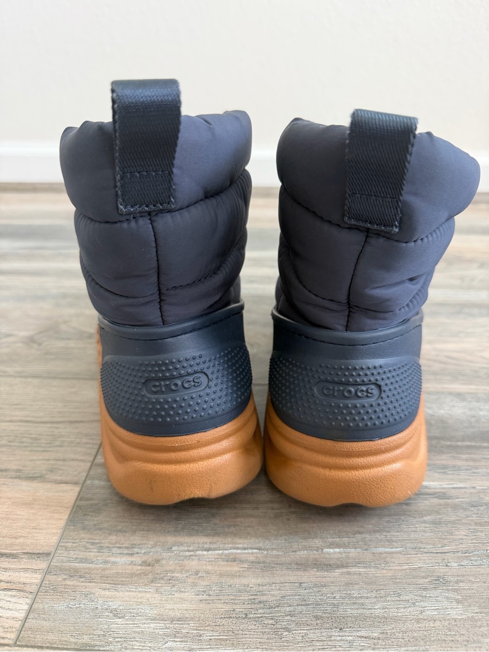 The Crocs Duet Max II Boot women’s size 8 - Picture 5 of 7